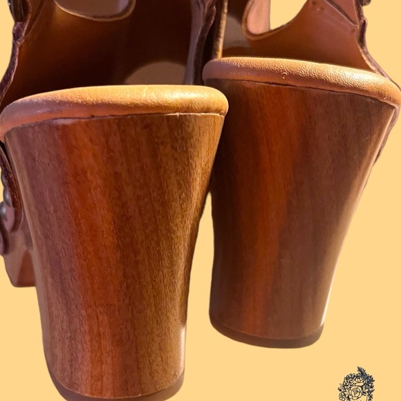 Kor-Ease Studded Peep Toe Wooden Clog Sandals Size EU 36.5/US 6 - Picture 5 of 6
